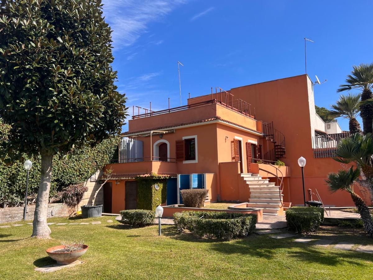Palazzo Moresco Santa Marinella Exterior foto